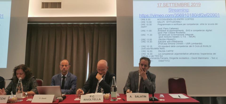 Ambienti di apprendimento, EAS e competenze digitali