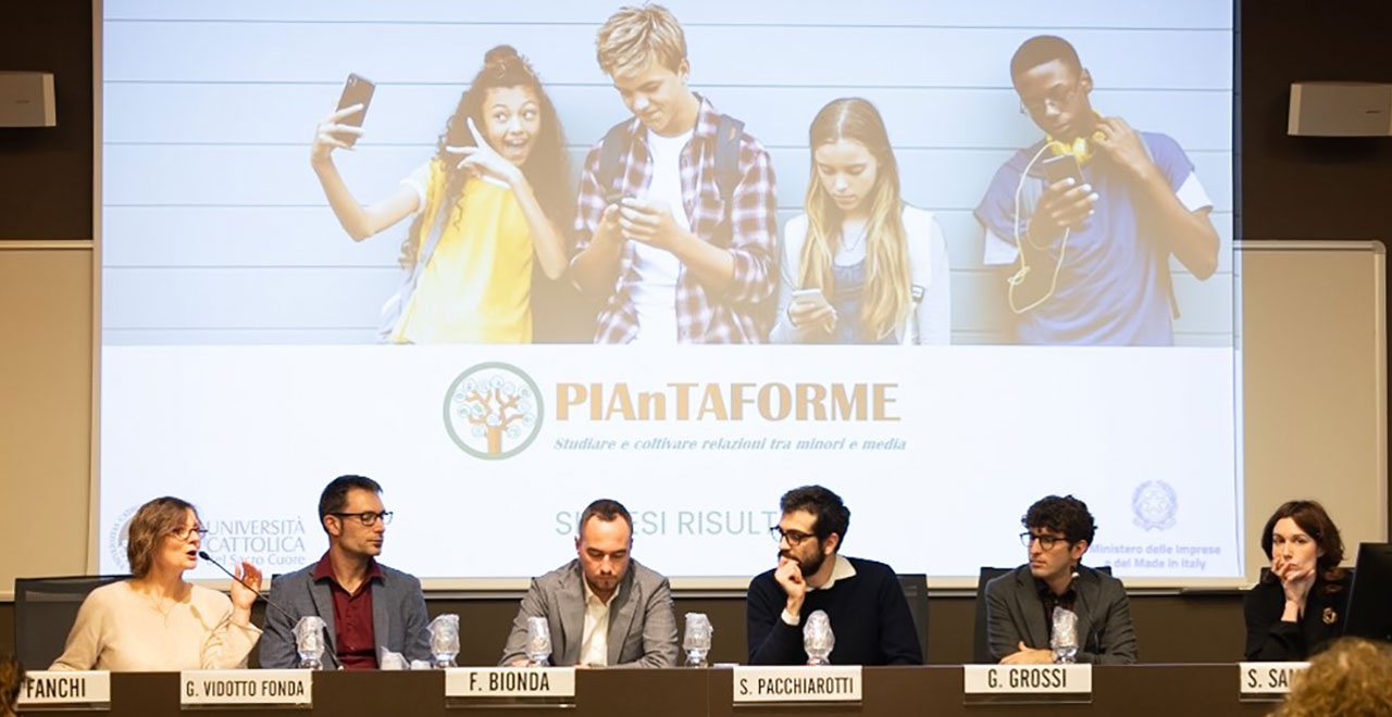 Alfabetizzazione mediatica e digitale a tutela dei minori: comportamenti, opportunità e paure dei navigatori under 16